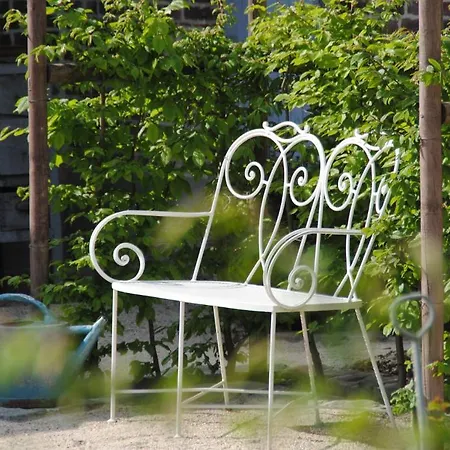 Jadis Et Naguere Bed & Breakfast 3*